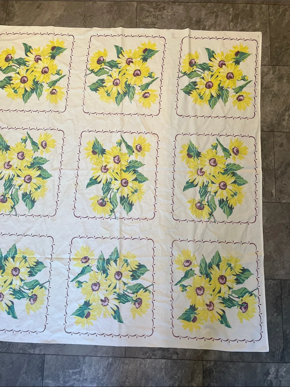 Vintage Floral Sunflower Cotton Panel tablecloth in Yellow & Green floral